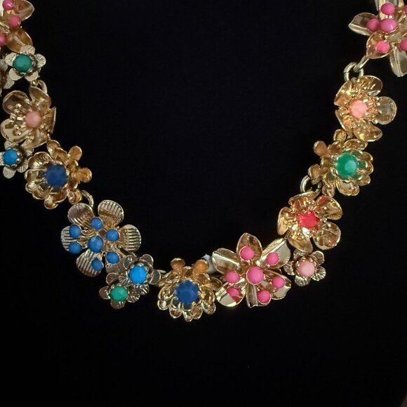 NWT RSVP By Talbots Adjustable Ribbon Tie Statement Necklace Gold-Tone Flowers - Picture 3 of 11